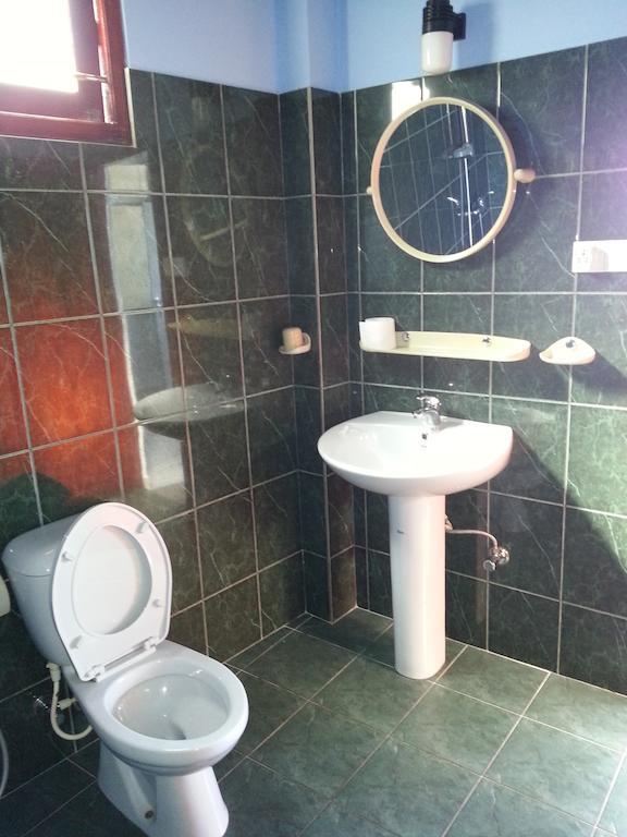 Main Reef Guest House Hikkaduwa Bilik gambar