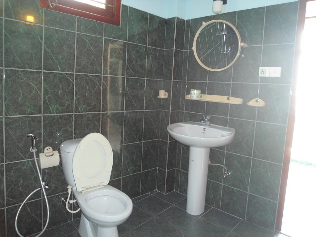 Main Reef Guest House Hikkaduwa Bilik gambar